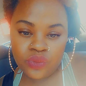 Meet your Posher, Janelle